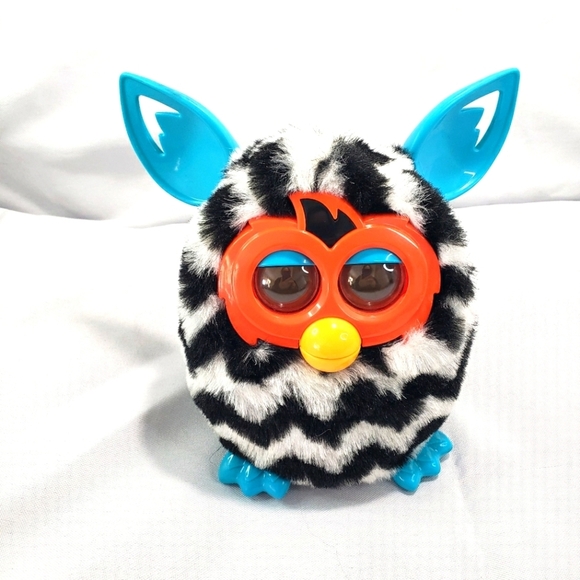 Furby Boom Zebra Zig Zag Stripes Hasbro Interactive Toy Not Working 6 Inch 2012 - Picture 1 of 8